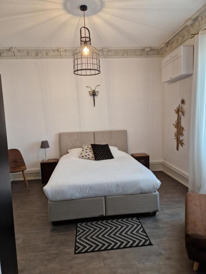 Hipster Suites - Chez Axelle - กอลมาร์ ภายนอก รูปภาพ