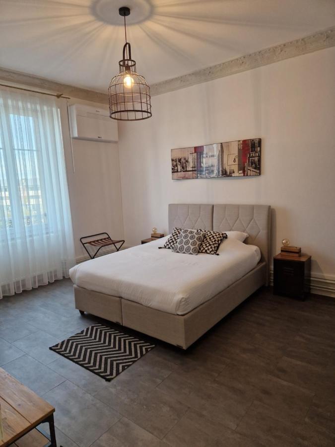 Hipster Suites - Chez Axelle - กอลมาร์ ภายนอก รูปภาพ